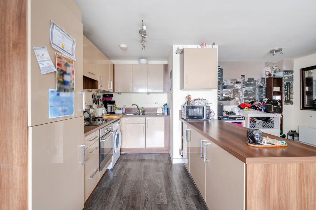 Property photo 3 of 19 1424703-5-69B3F36...