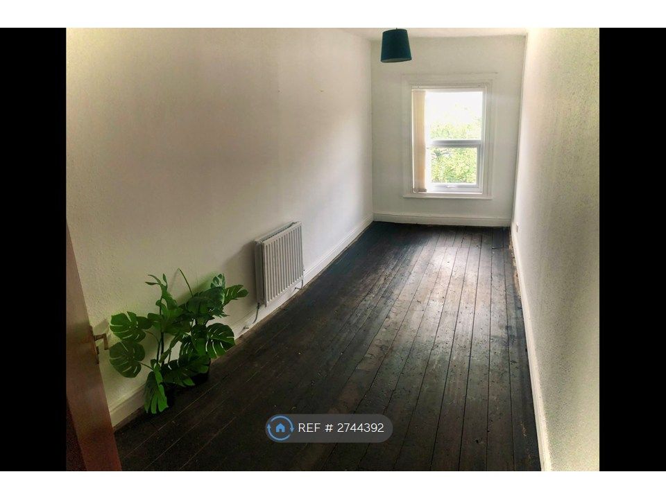 Property photo 2 of 9 Bedroom1