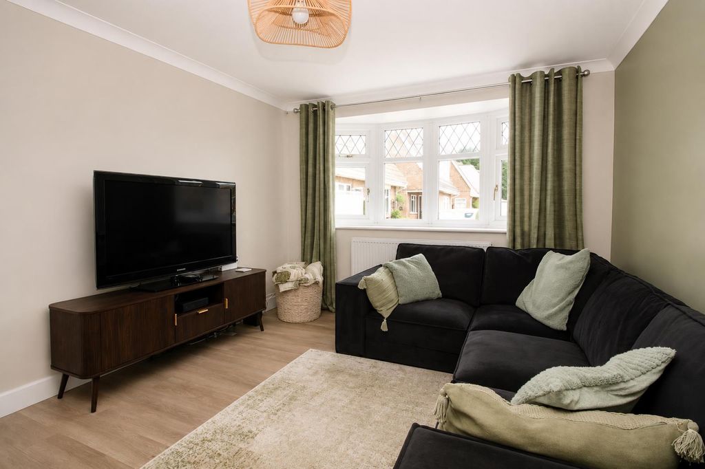 Property photo 2 of 26 2d51F602-4F30-4d38-B153-Dbdbc512B44B.Png