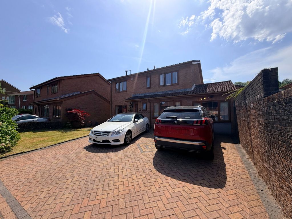 Property photo 2 of 38