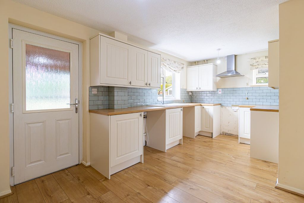 Property photo 2 of 22 5225403