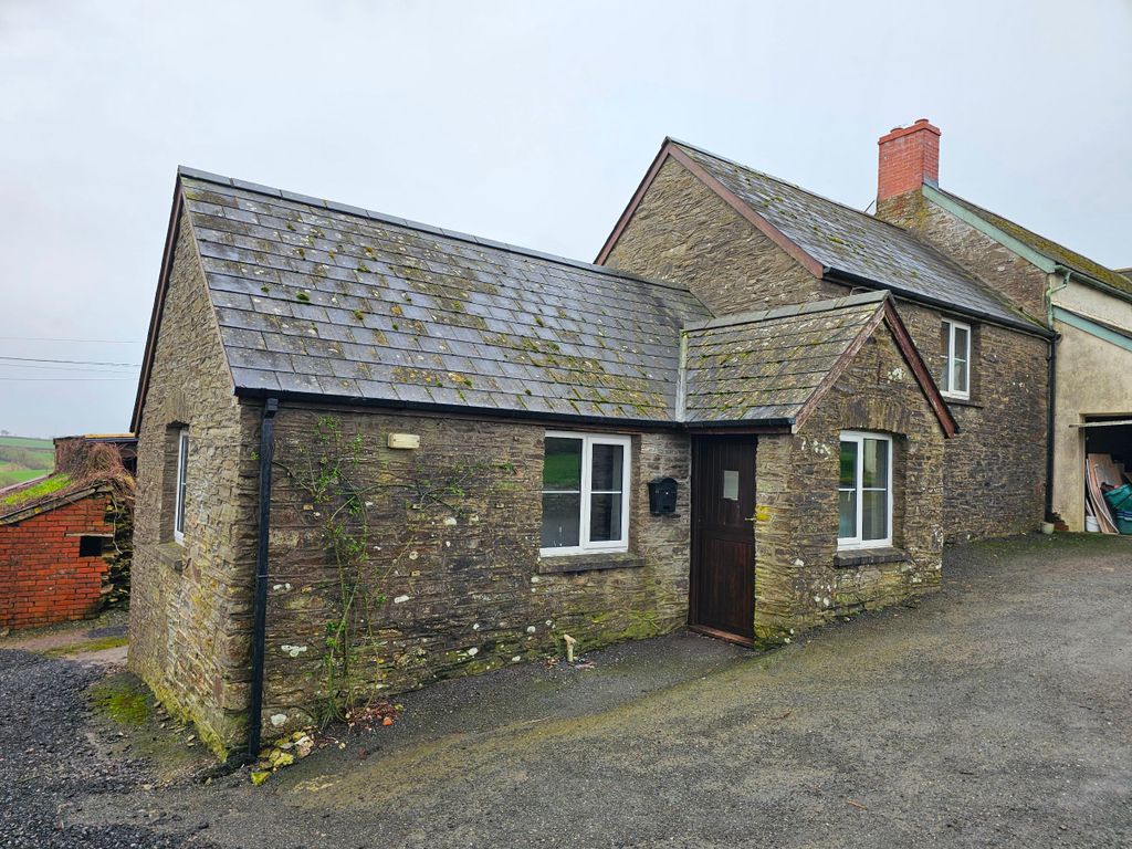 Property photo 1 of 18