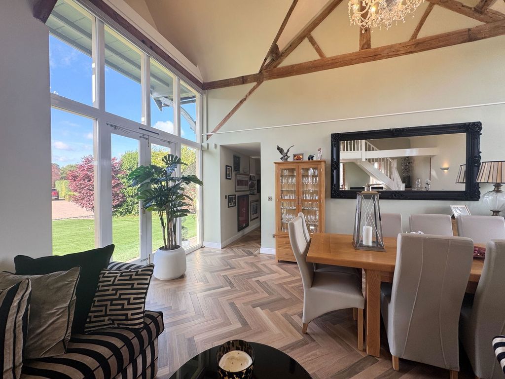 Property photo 2 of 41