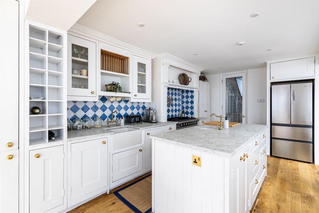 Property photo 3 of 35 Picture 3