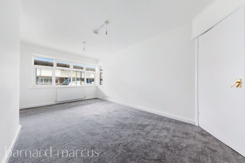 Property photo 2 of 9 Reception Room