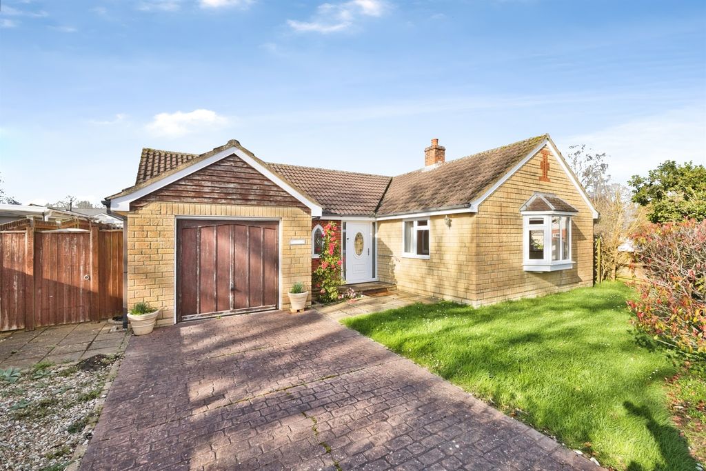 Property photo 1 of 18