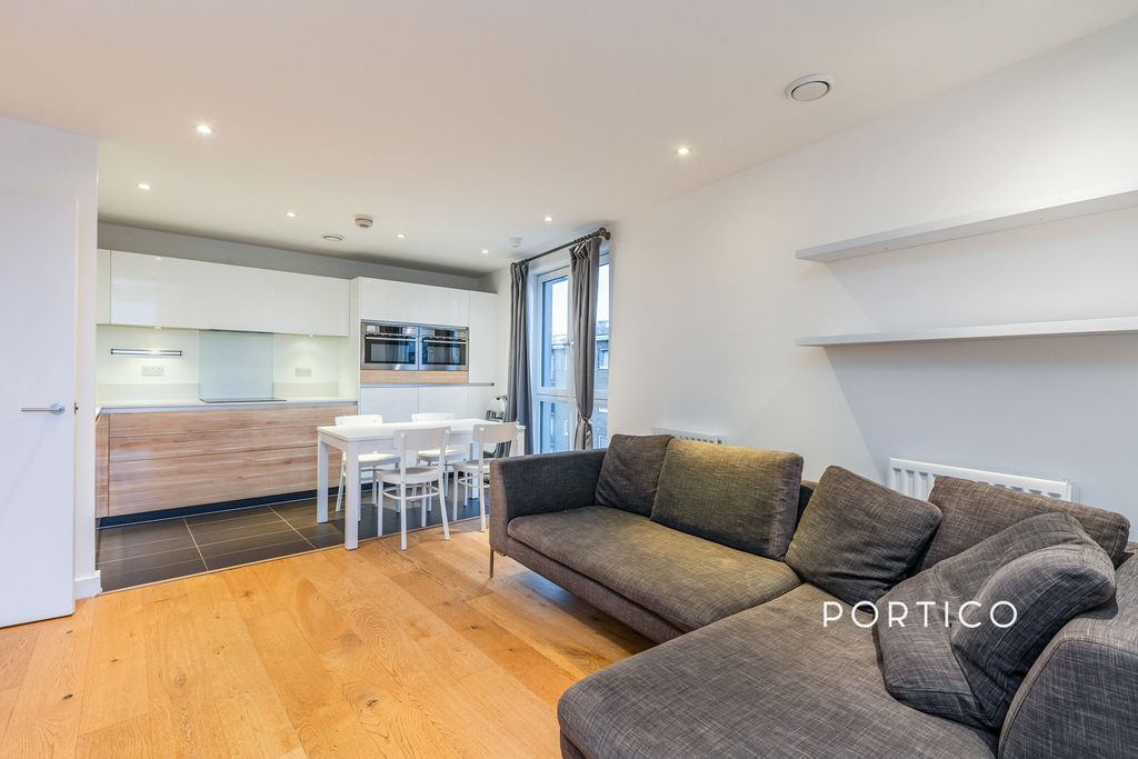 Property photo 2 of 16 Pbox-Img.Jpg