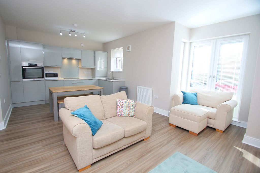 Property photo 2 of 12