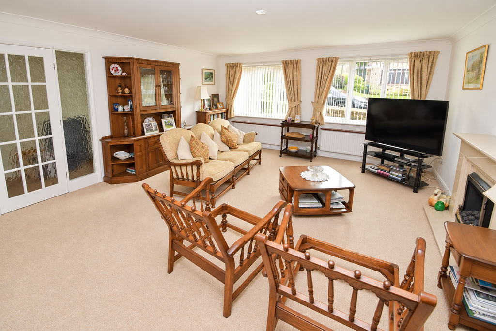 Property photo 2 of 18