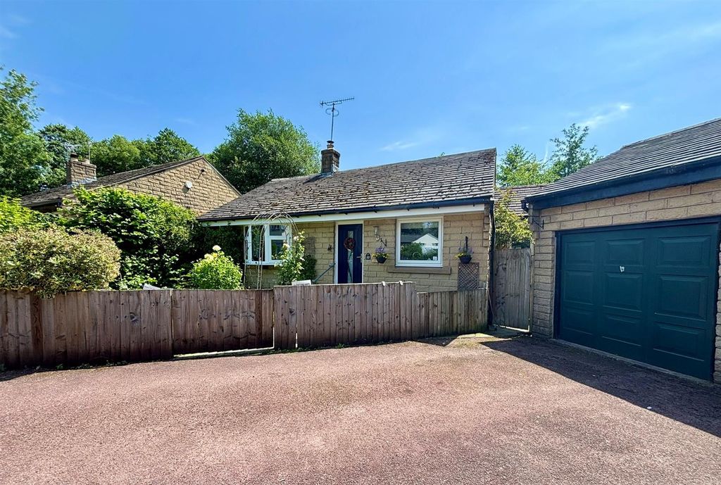 Property photo 1 of 21