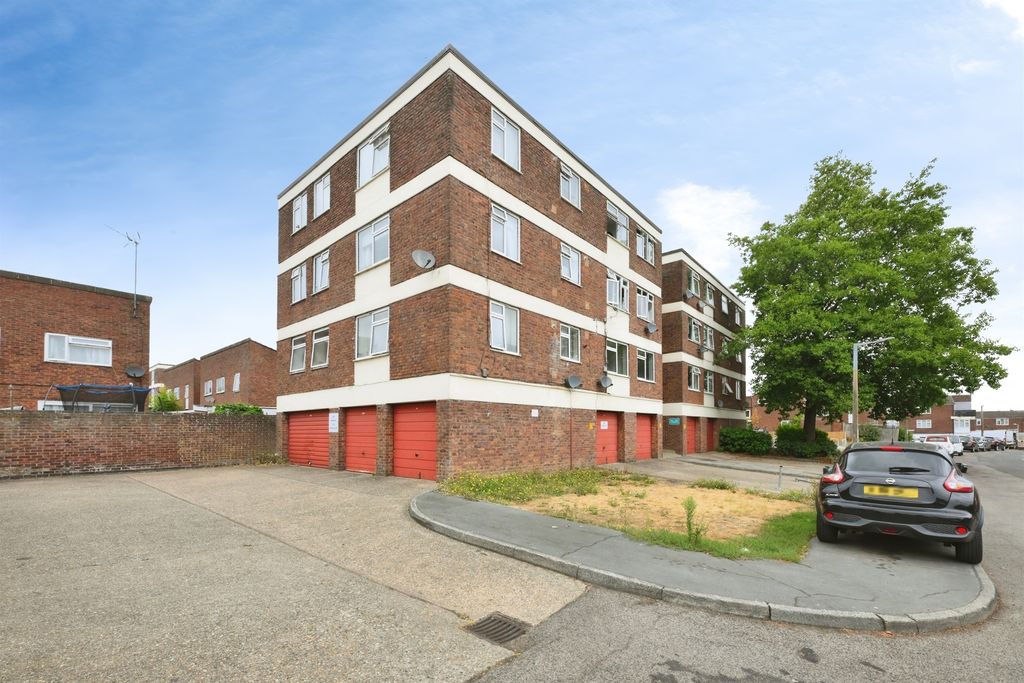 Property photo 1 of 12