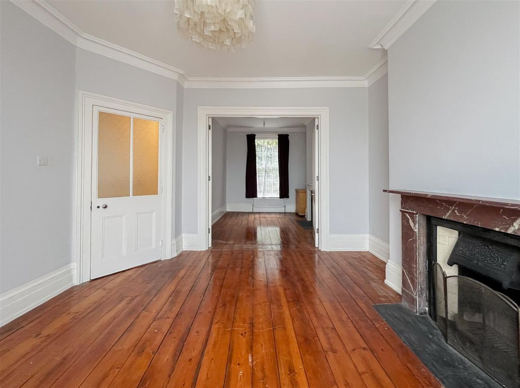 Property photo 3 of 26
