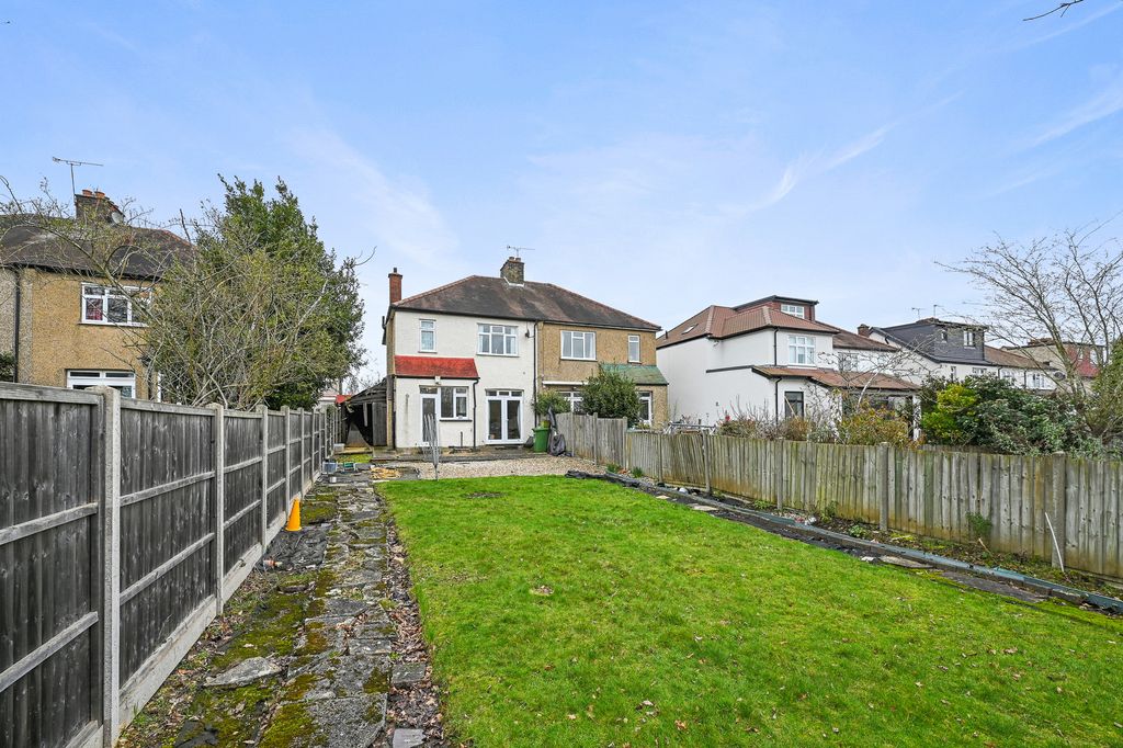 Property photo 1 of 11 8