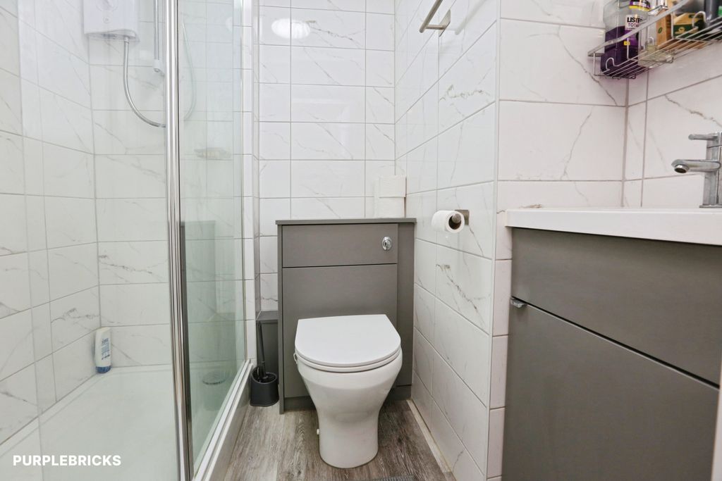 Property photo 3 of 25