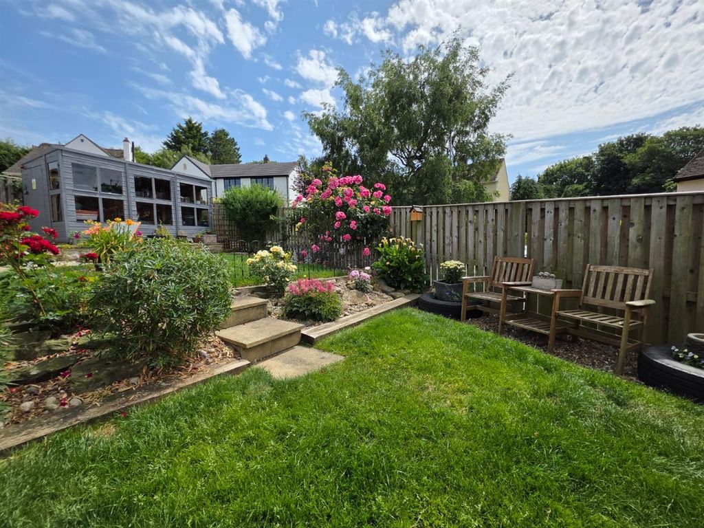 Property photo 3 of 41 Garden