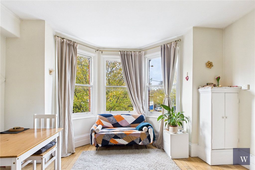 Property photo 3 of 9 Picture No. 33