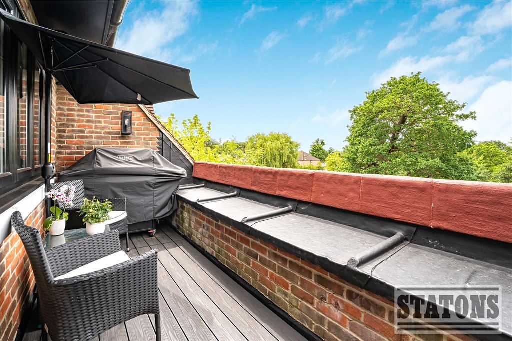 Additional image 24 of 3 bed flat for saleCockfosters Road, Barnet EN4