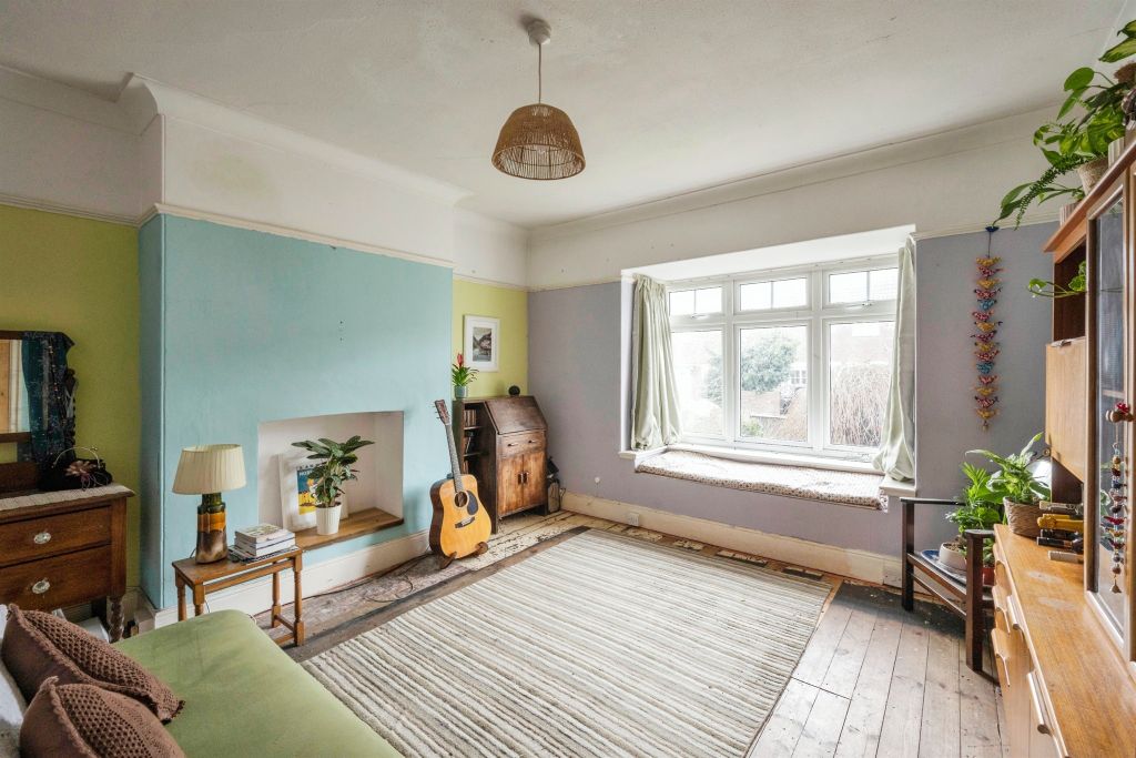Property photo 2 of 17