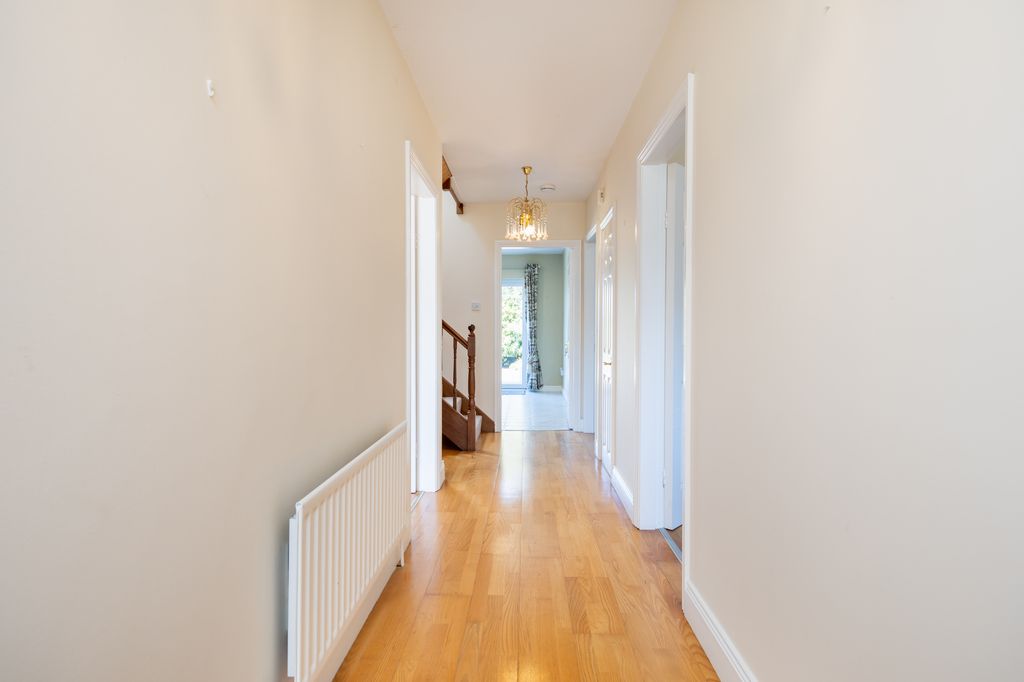 Property photo 2 of 43