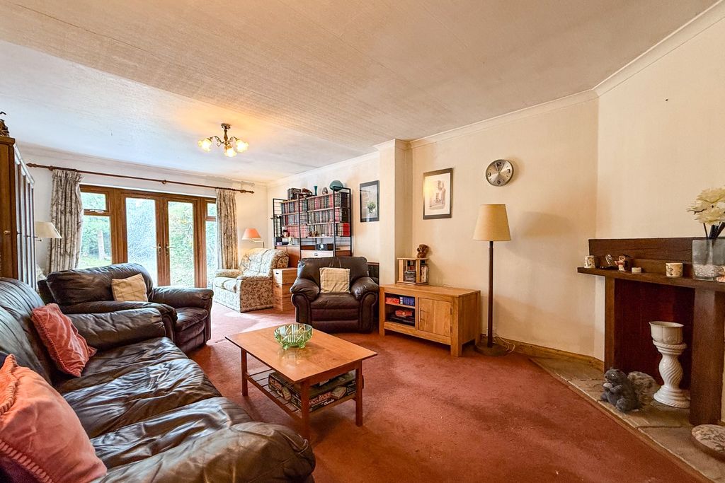 Property photo 2 of 18 4532215