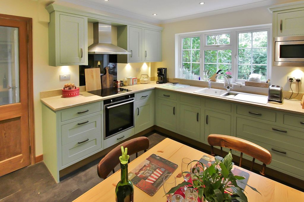 Property photo 2 of 14