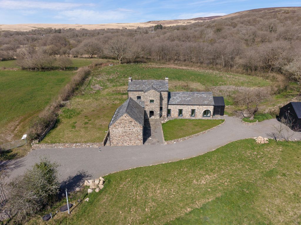 Property photo 2 of 24 337374 - Dji_20260407135945_0066_D.Jpg