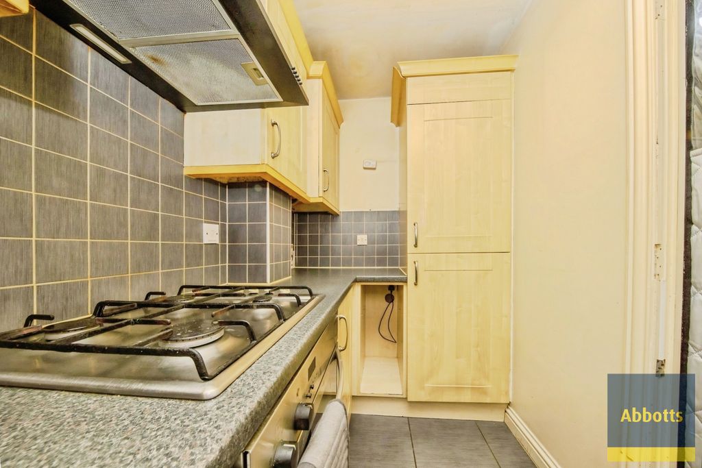 Property photo 2 of 8