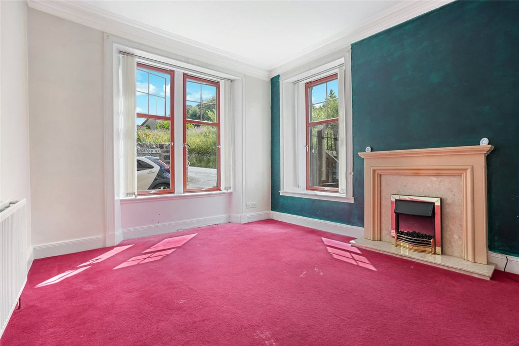 Property photo 3 of 18 Picture No. 04