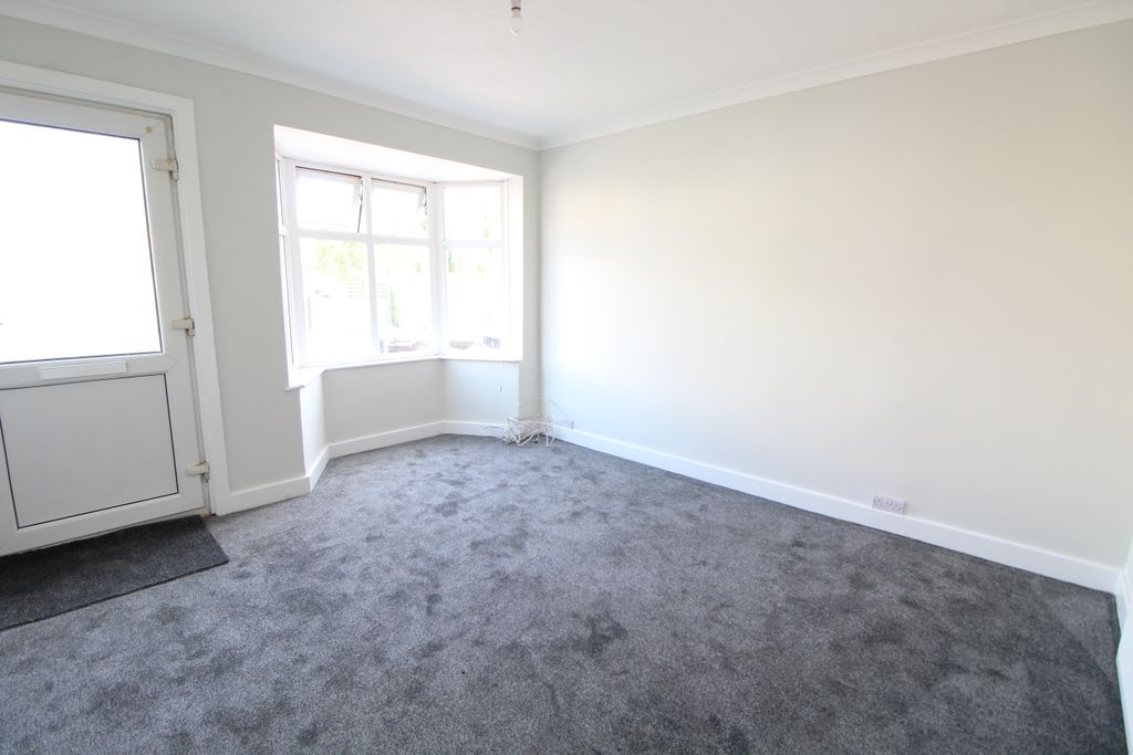Property photo 2 of 8 Img_7642