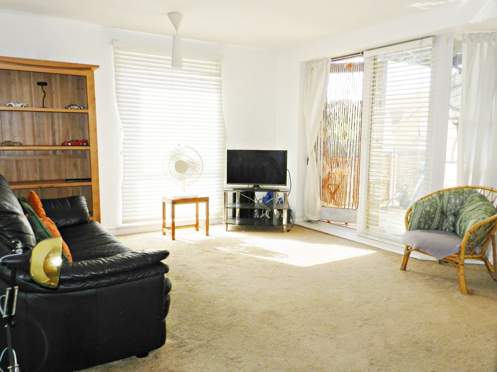 Property photo 3 of 9