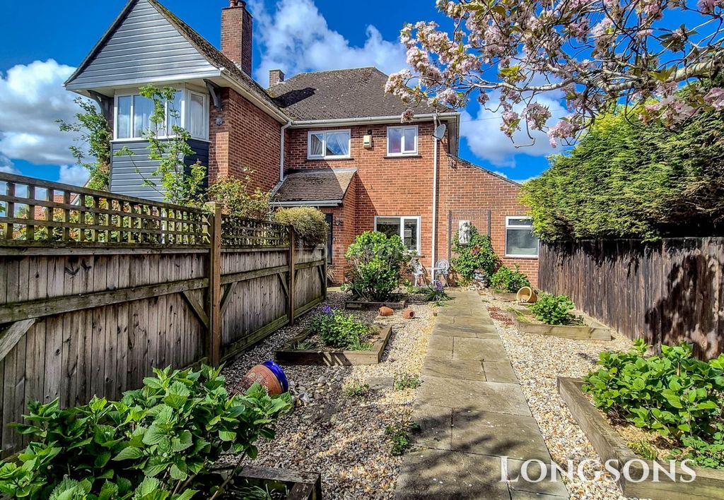 Property photo 2 of 24
