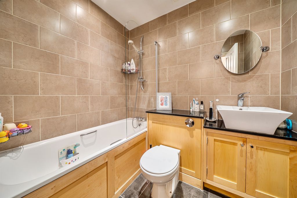 Property photo 3 of 12