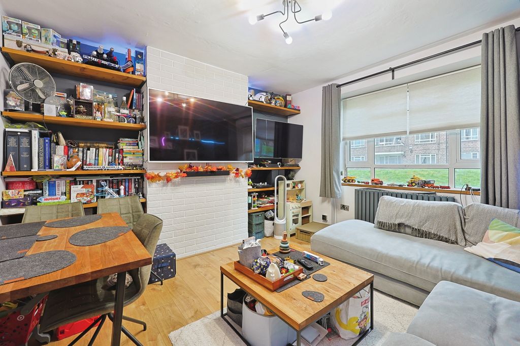 Property photo 2 of 19 Reception Room