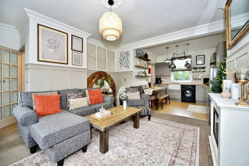 Property photo 2 of 24 Pbox-Img.Jpg