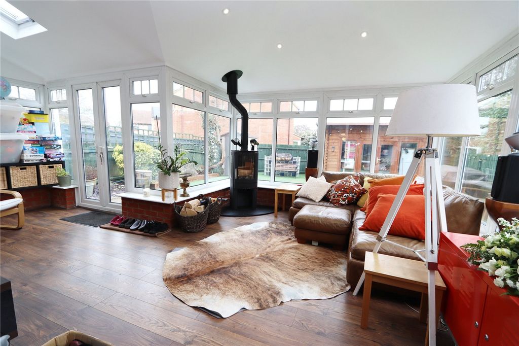 Property photo 2 of 13 Picture No. 04