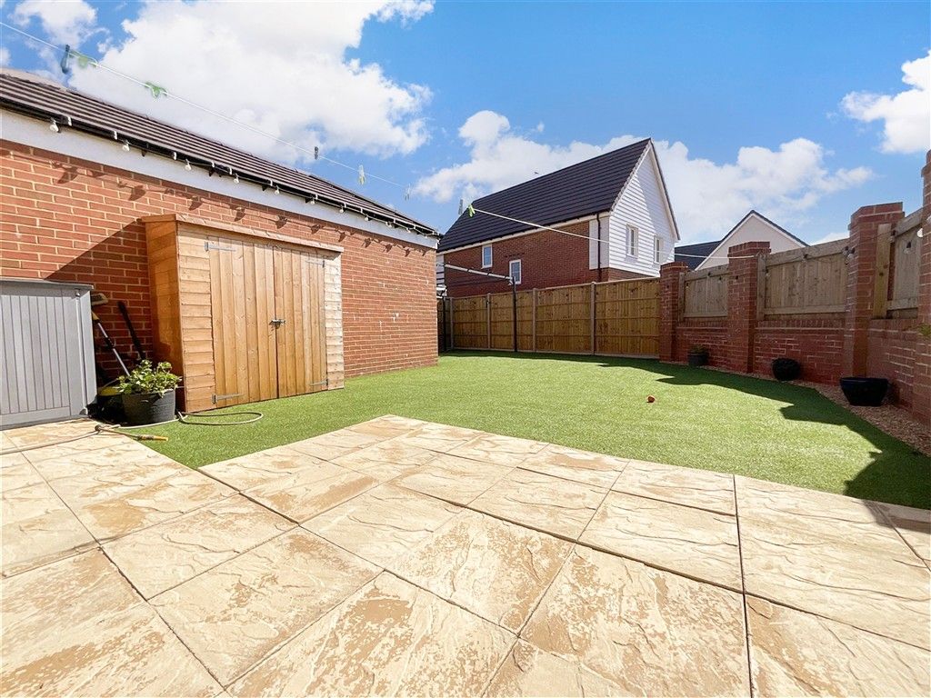 Property photo 2 of 4 Garden &amp; Shed