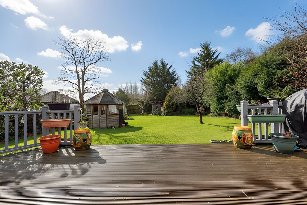 Property photo 1 of 45