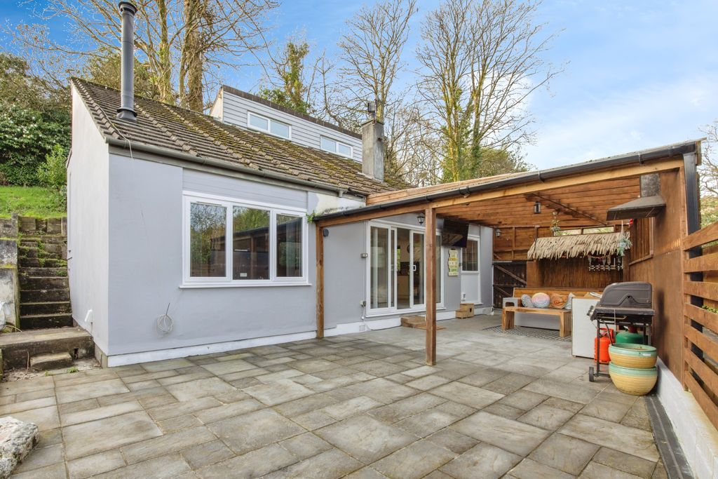 Property photo 1 of 17 Photography