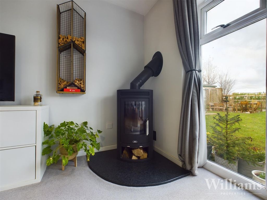 Property photo 3 of 22 Cam02861G0-Pr0288-Still008.Jpg