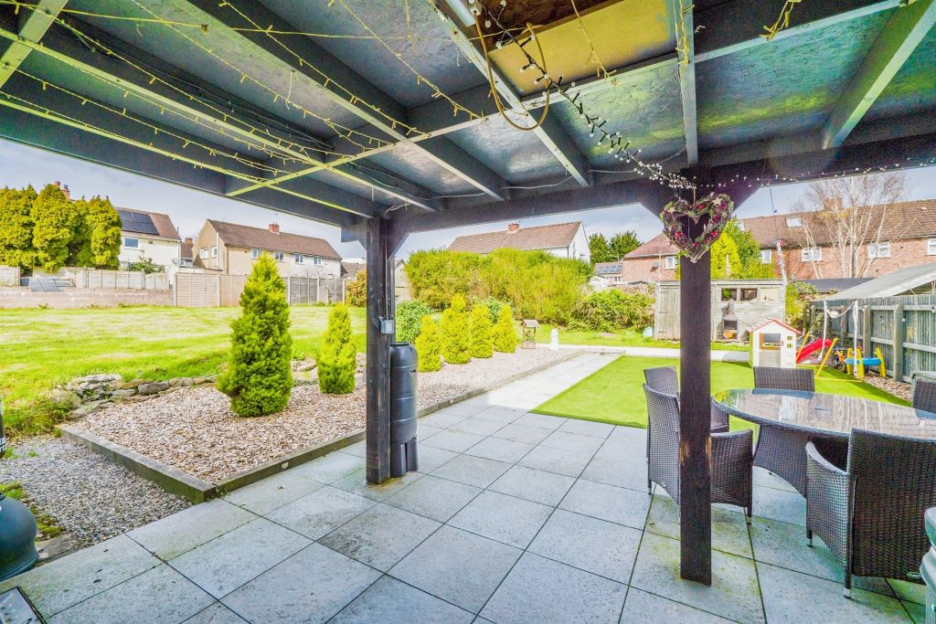 Property photo 3 of 23