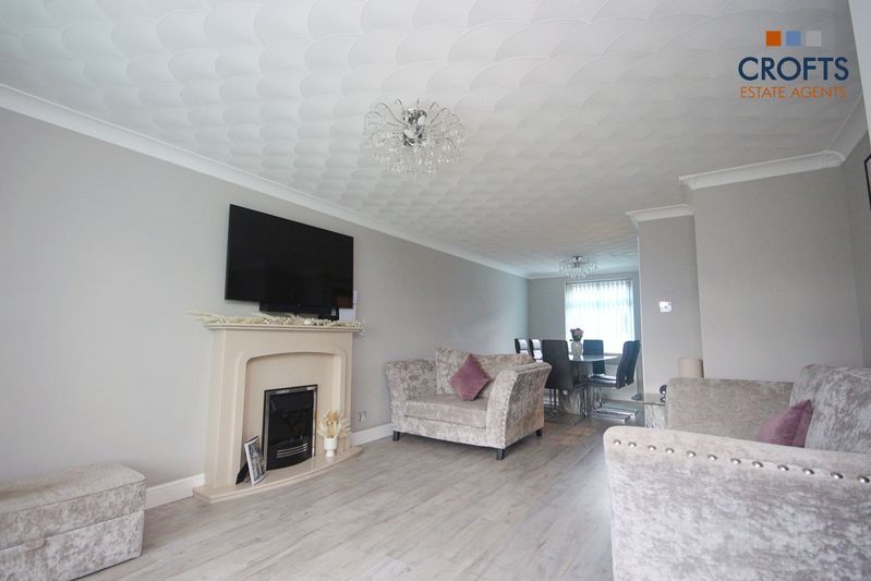 Property photo 2 of 13 Lounge