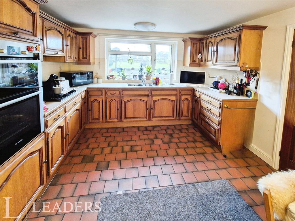 Property photo 3 of 15 Picture No. 21