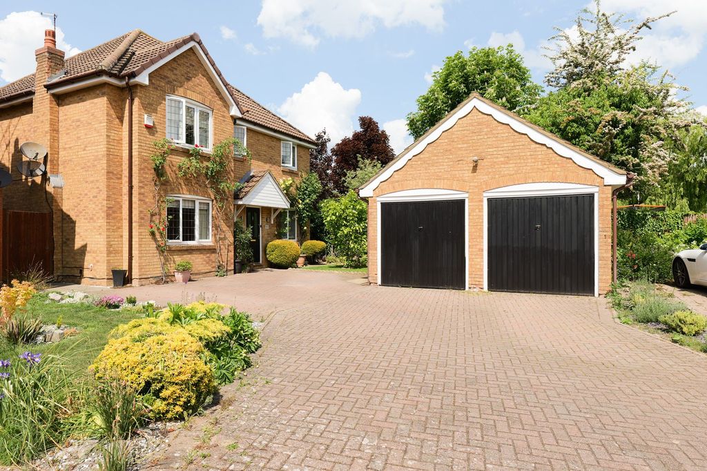 Property photo 1 of 31