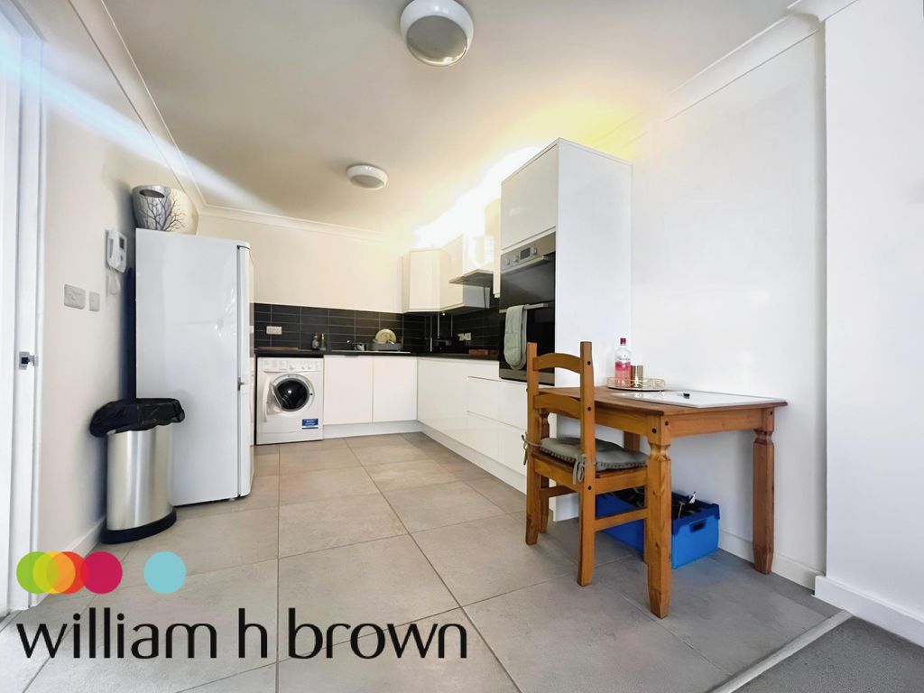 Property photo 3 of 5 Kitchen