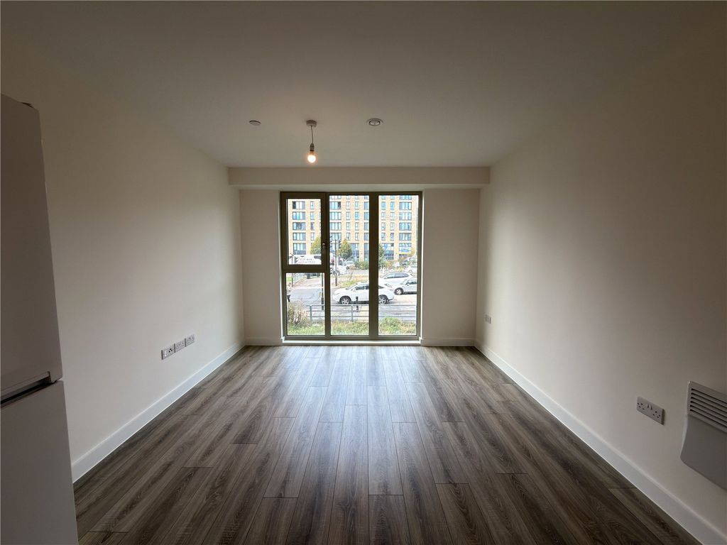 Property photo 2 of 11 Picture No. 03