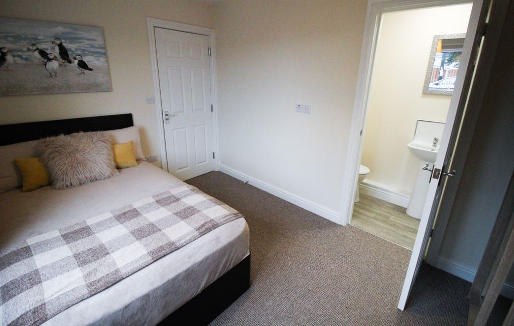 Property photo 2 of 4