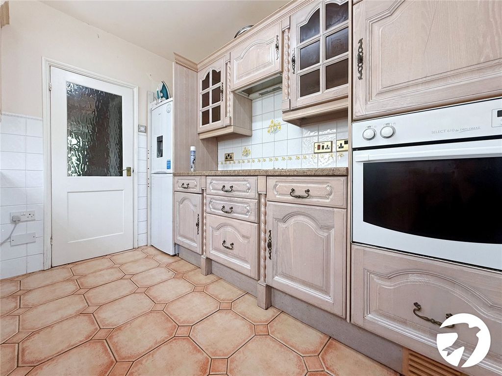 Property photo 3 of 11 Picture No. 12