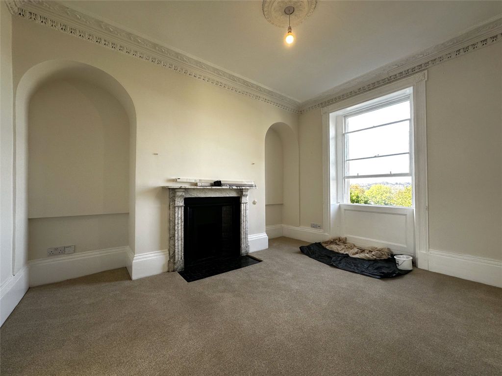 Property photo 2 of 4 Living Room