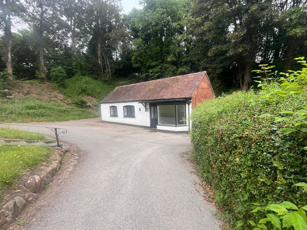 Property photo 2 of 7