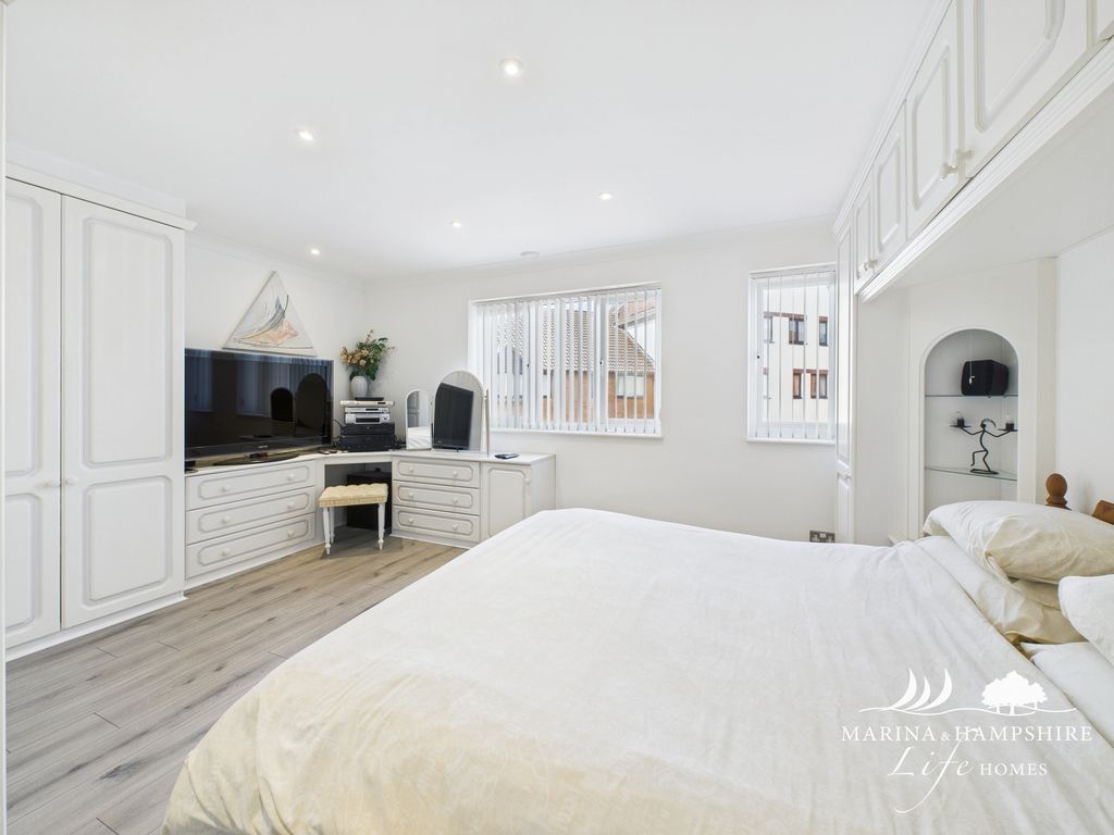 Additional image 20 of 4 bed town house for saleCarne Place, Port Solent, Portsmouth PO6